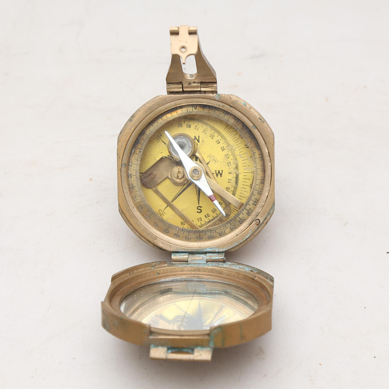 Stanley London Englischer Messingkompass „Natural Sine“.