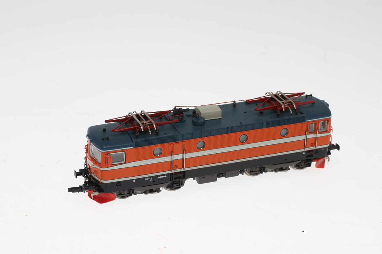 MODELLTÅG ROCO RC-loket.