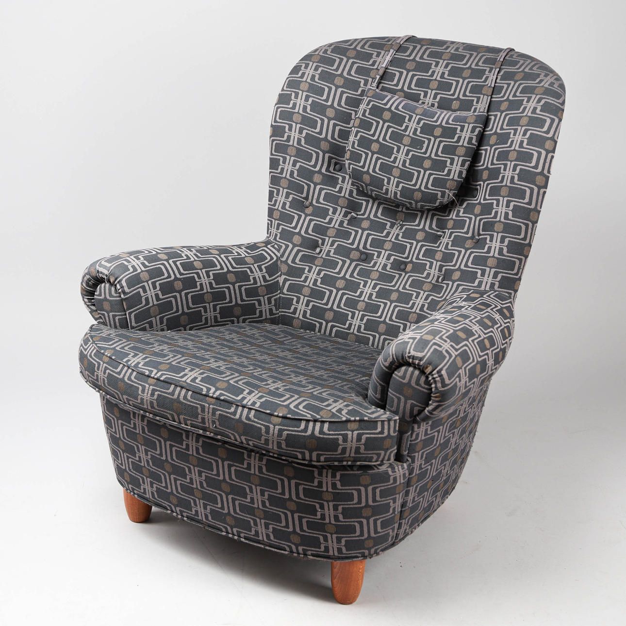 CARL MALMSTEN. Fåtölj, "Jättepaddan".