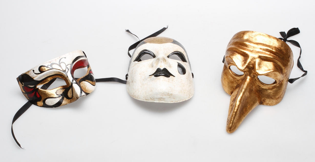 TEATERMASKER, 3 st, Alberto Sarria, Italien.