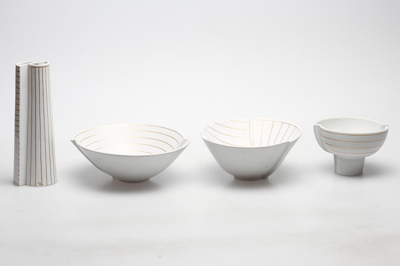 VAS och SKÅLAR, 3 st, "Guldsurrea", Wilhelm Kåge, Gustavberg.