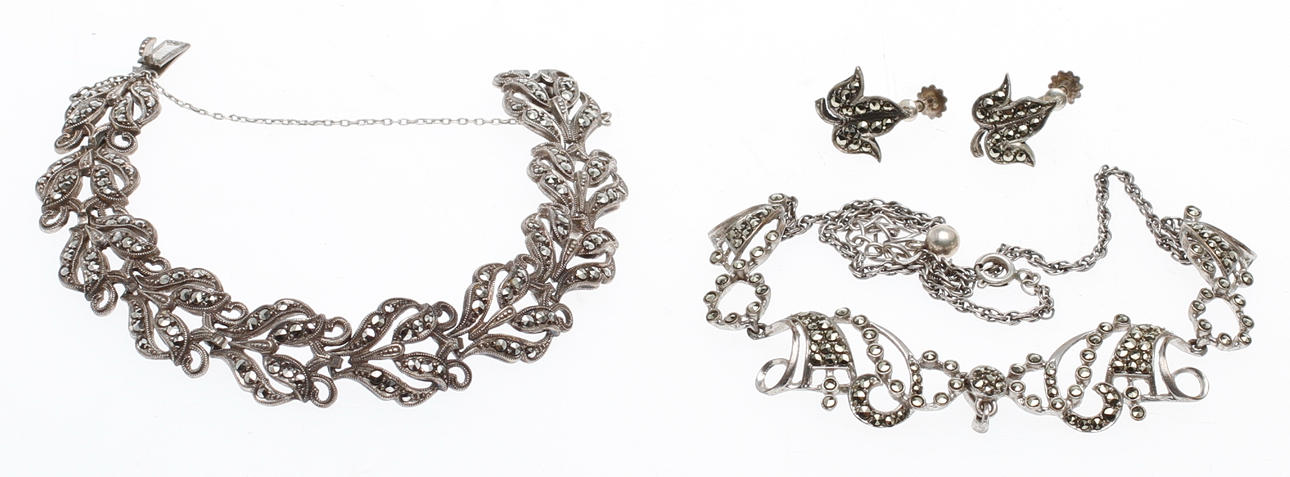 GARNITYR, 4 delar, silver och markasiter, 1900-tal.