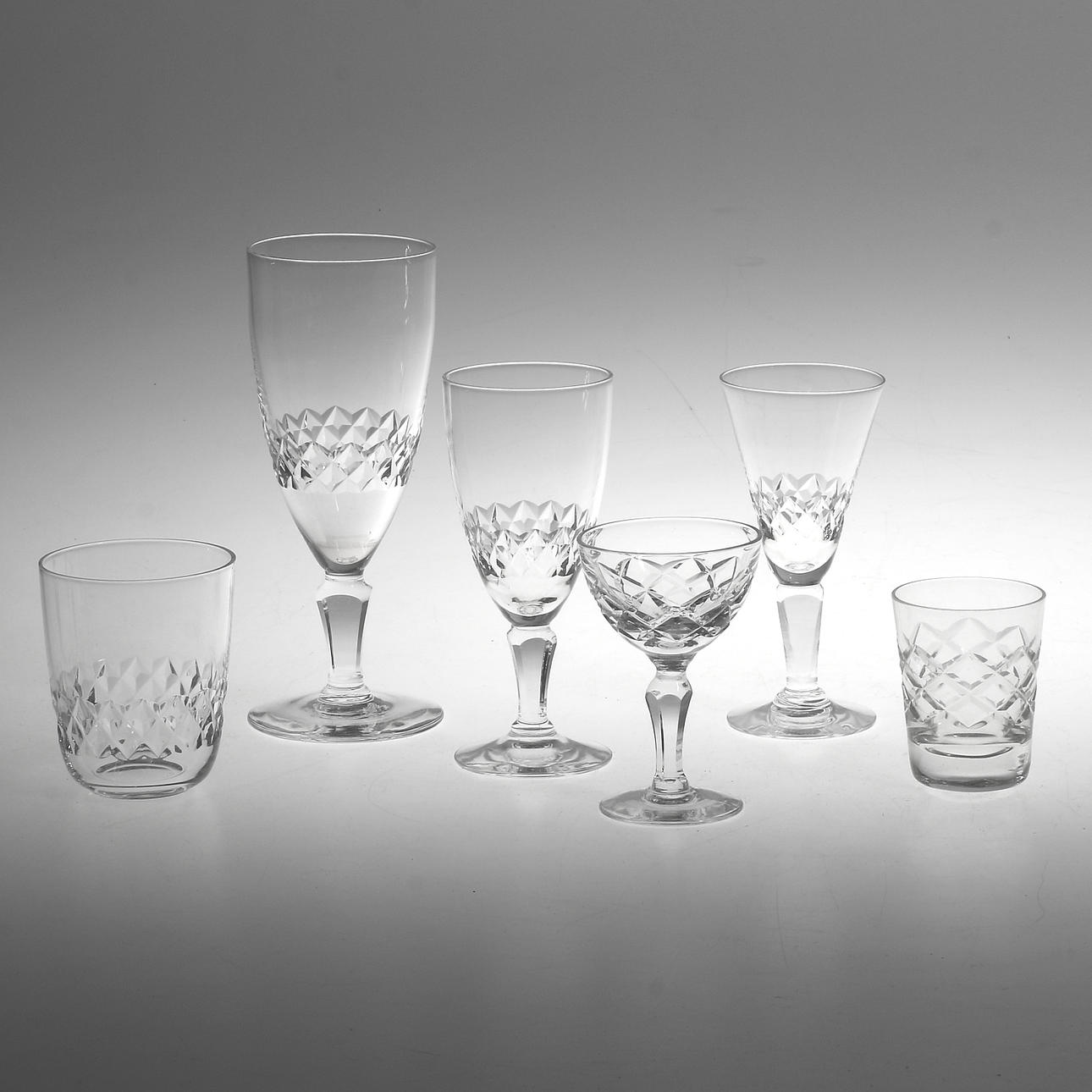 GLASSERVIS, 57 delar, bl.a. "Cecil", Kosta Glasbruk.