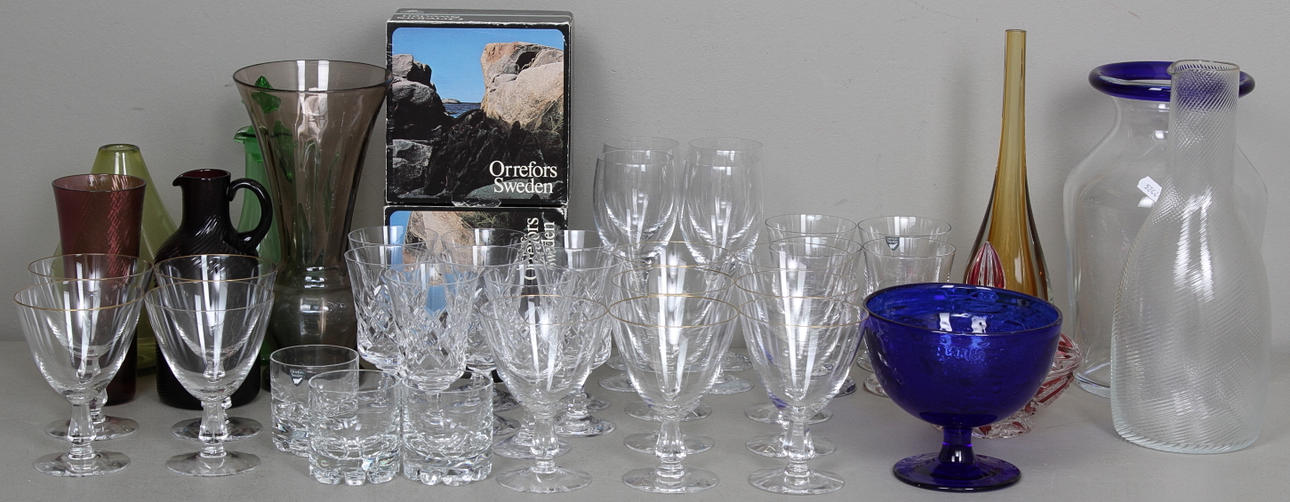 GLAS, bl.a. glasservisdelar, Orrefors, SKÅL, Erik Höglund.