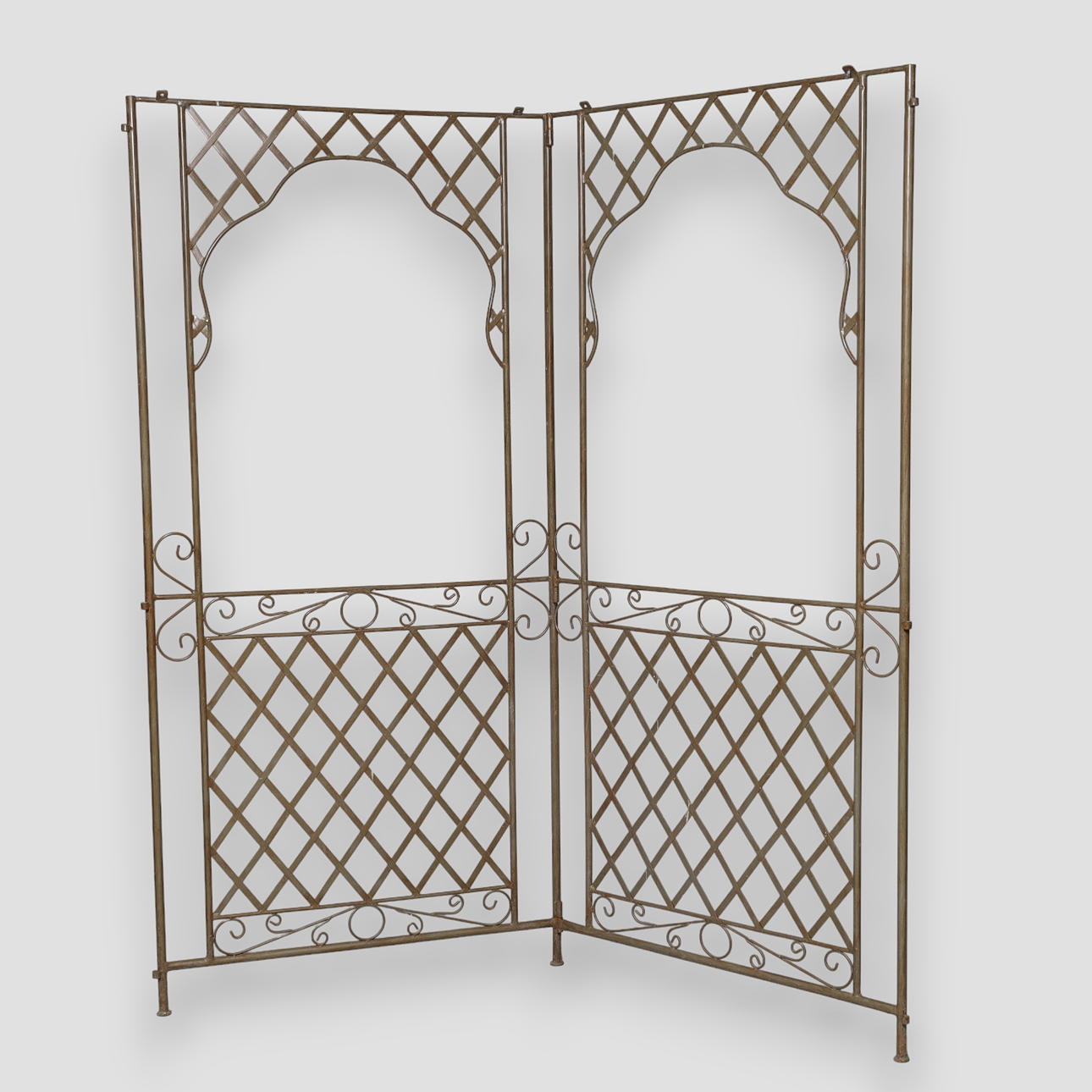 Espalier, foldbar af galvaniseret jern. 20 årh.