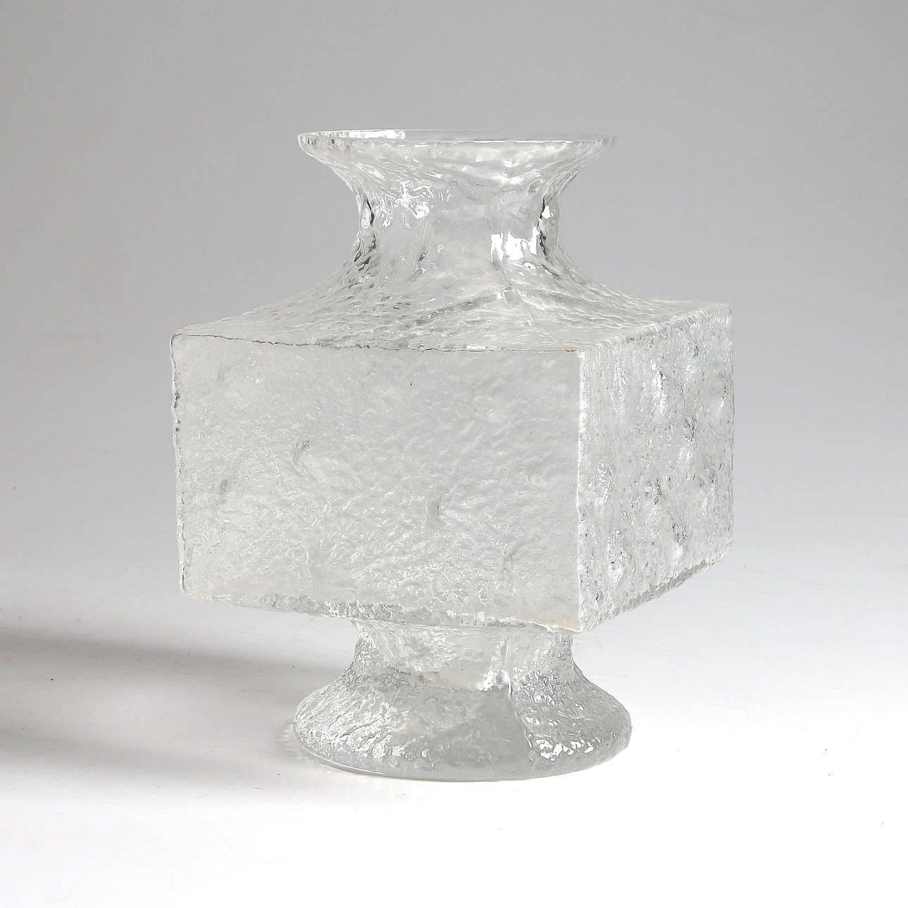 VAS, glas, "Crocus", Timo Sarpaneva, Iittala, Finland.