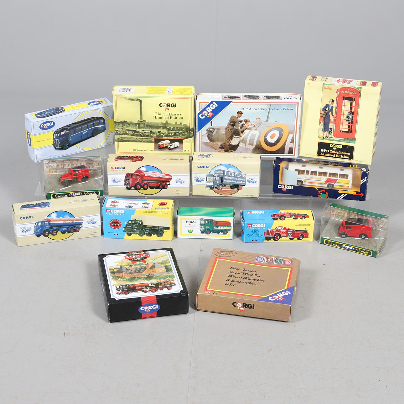 CORGI BOXED DIE CAST TOYS INCLUDING BOXED SETS.