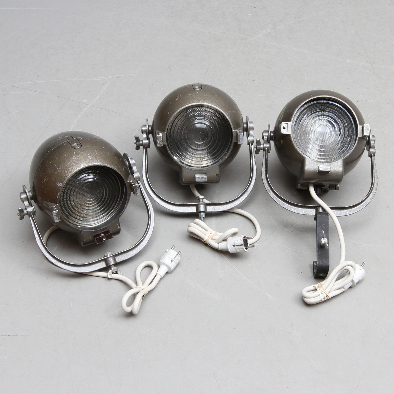 STRÅLKASTARE, 3 st, P 123, Strand Electric, England, omkring 1900-talets mitt.