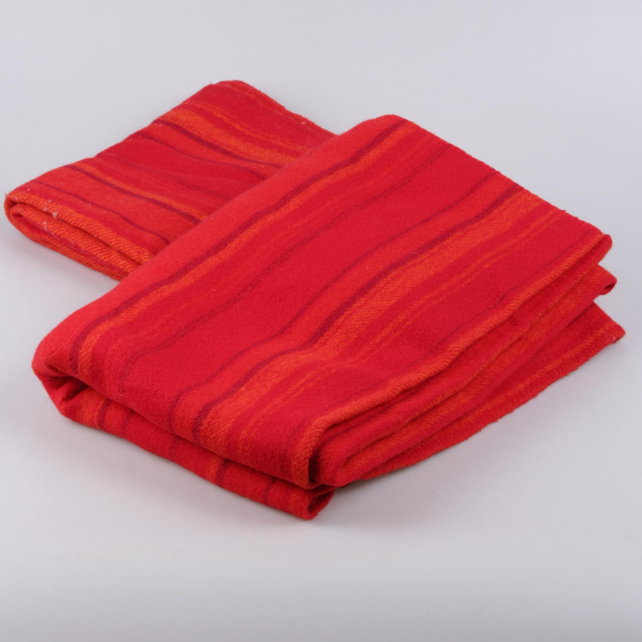 PLÄDAR, 2 st, Ull, Viola Gråsten, Tidstrand.