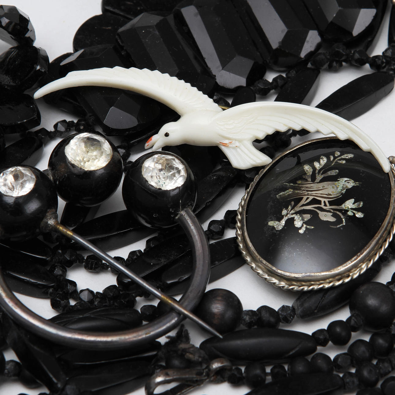 SMYCKEN, diverse bijouterier.