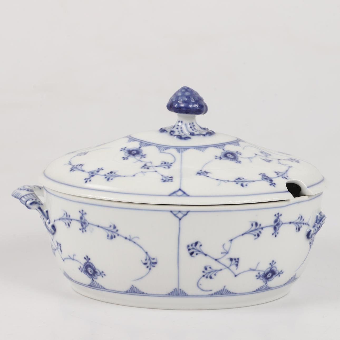 TERRIN, "Musselmalet", Royal Copenhagen.