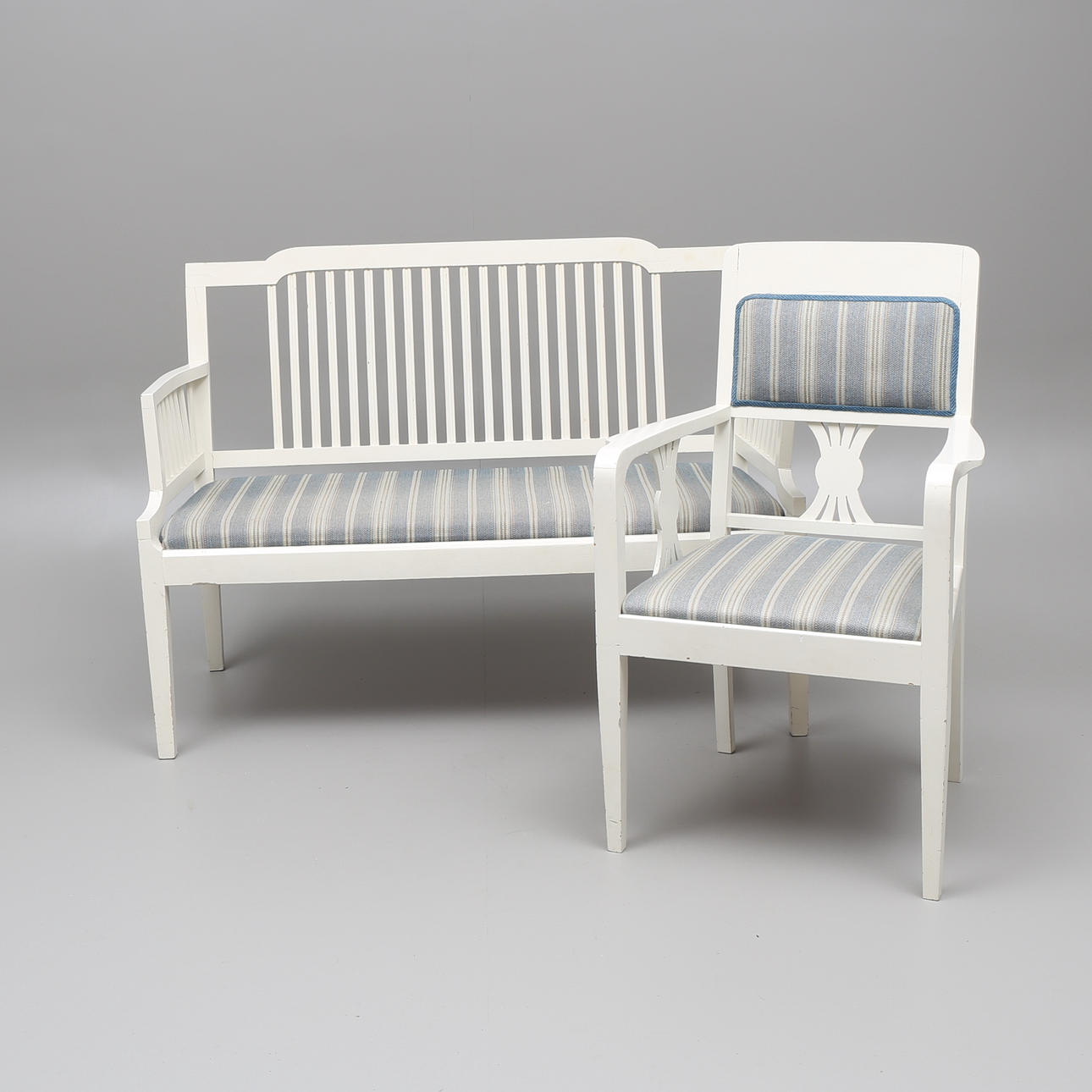 SOFFA, Carl Larsson-stil, samt KARMSTOL, 1900-talets första hälft.