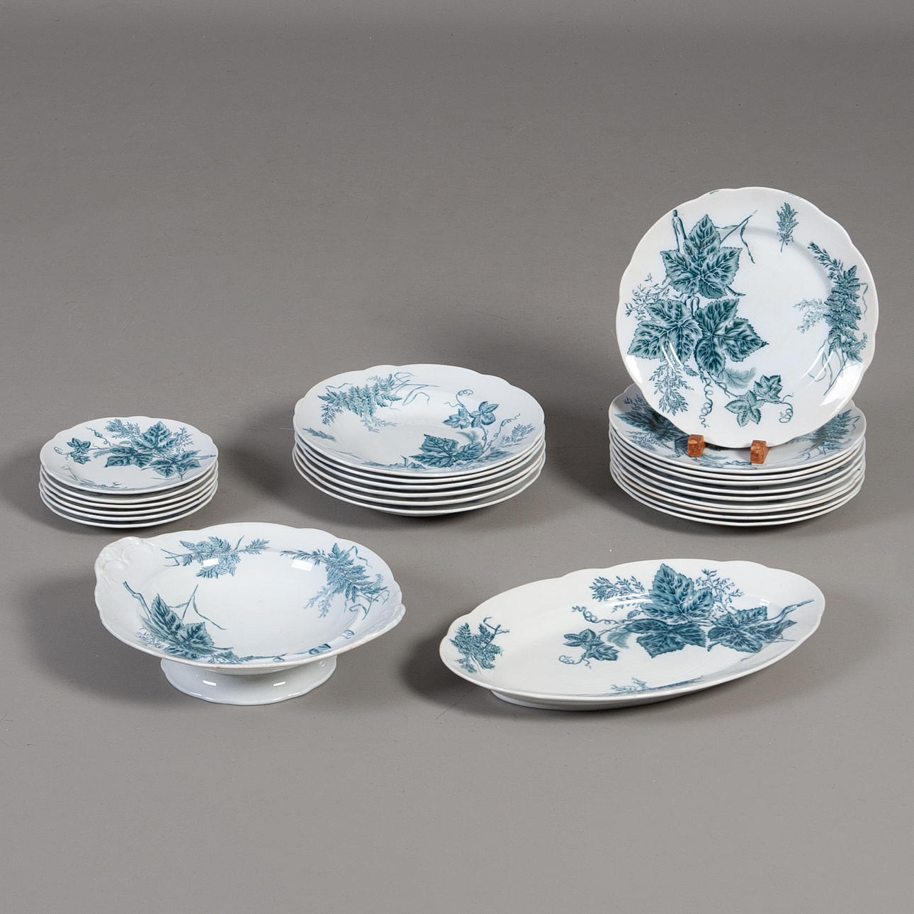 SERVIS. Rörstrand "Vineta", 24 delar.