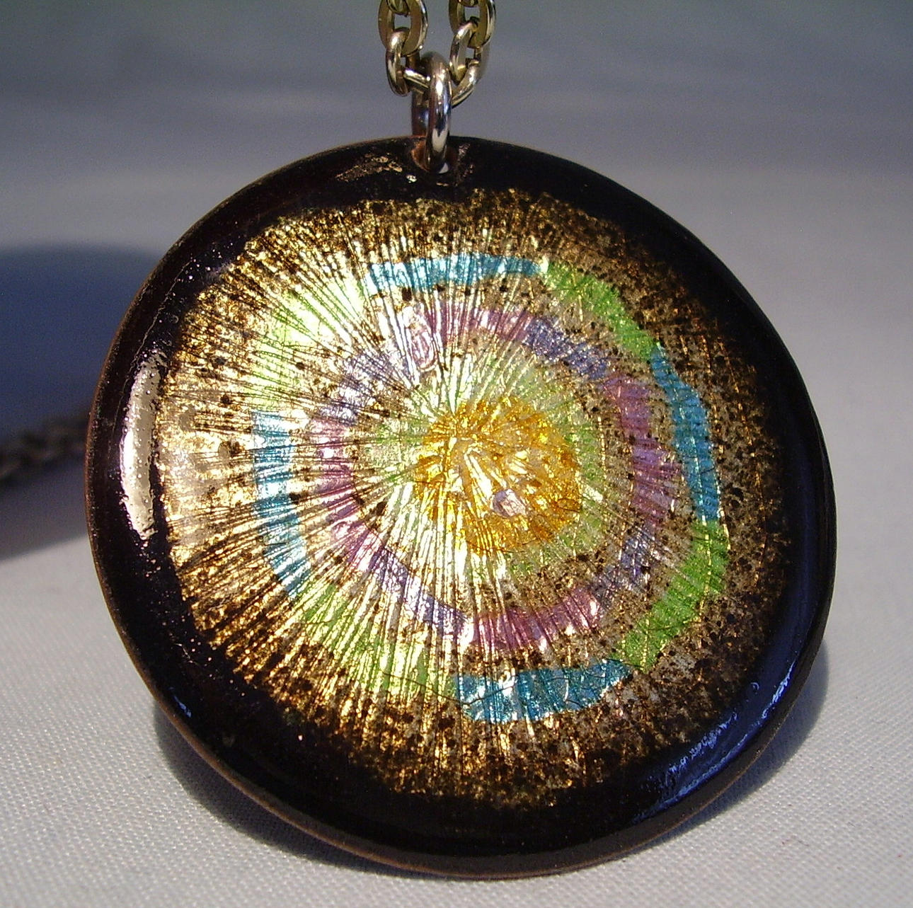 ERLING KANOLD. EMALJ HÄNGE signerad ERLING KANOLD.