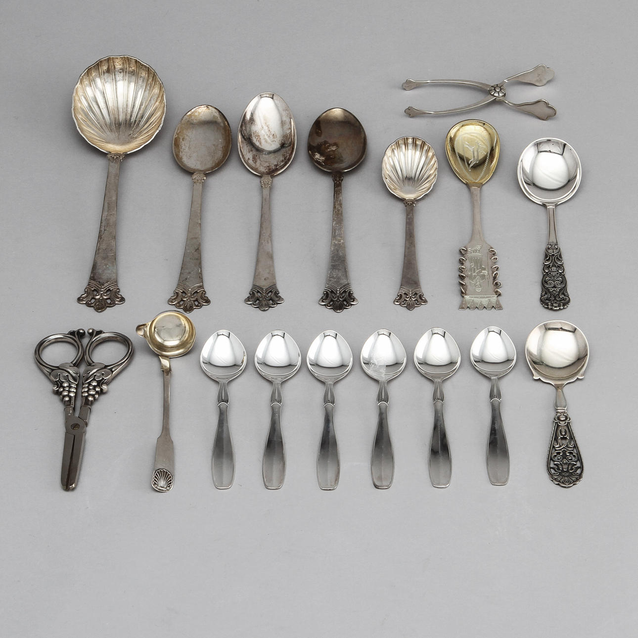 SILVER, 17 delar, totalvikt ca 440 gram.