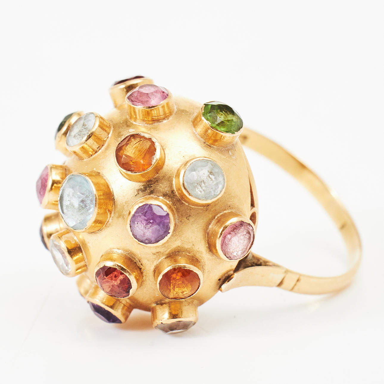 RING, „Sputnik“, 18 kt guld, polykrome facetterede sten.