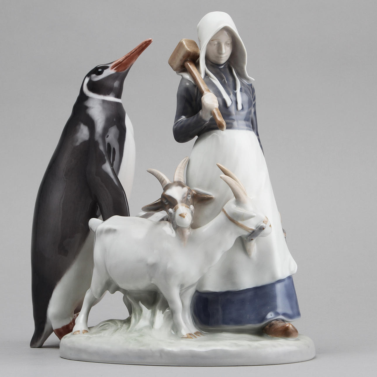 FIGURINER, 2 st, porslin, Royal Copenhagen.