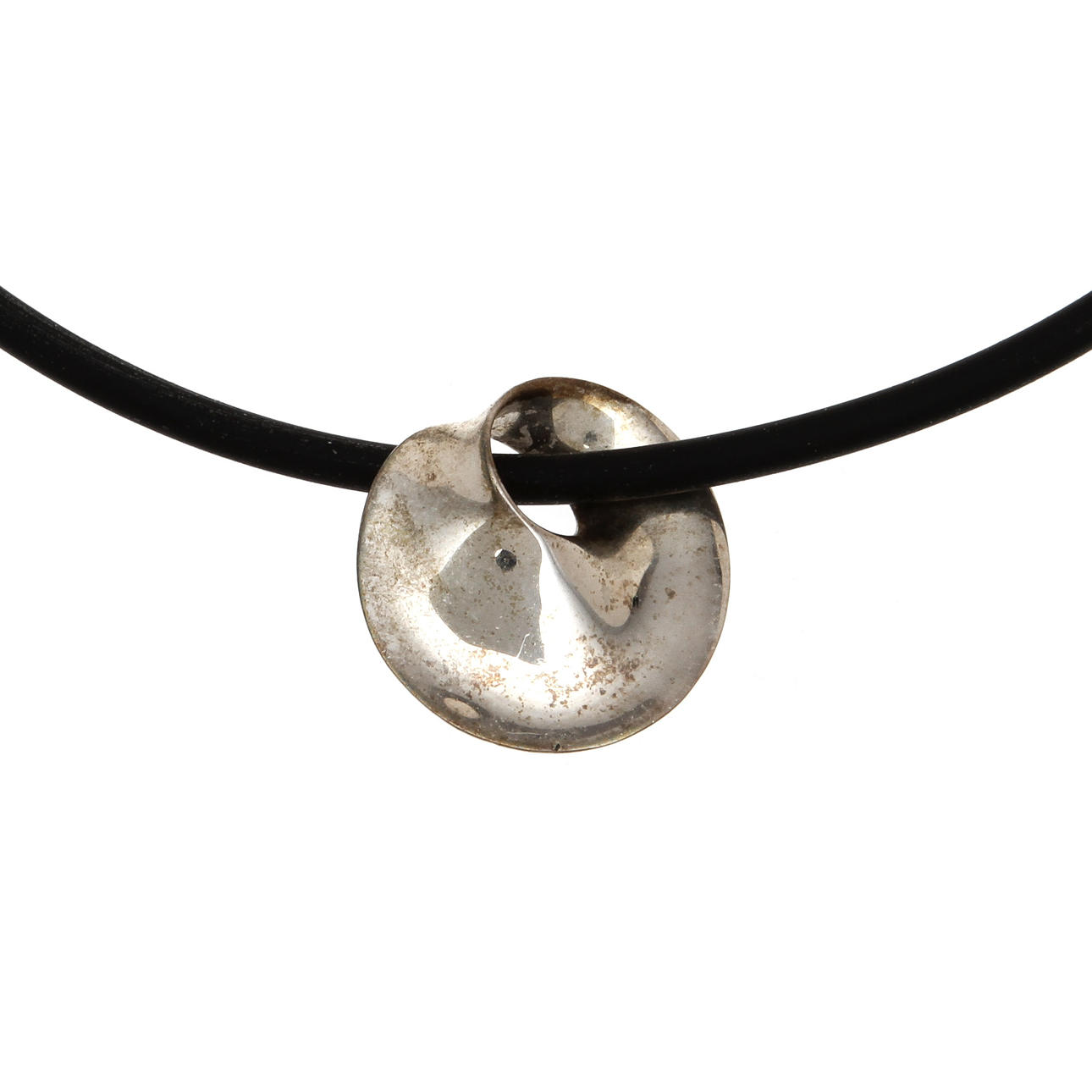 HALSBAND, silver, "Möbius", Torun Hübe Bülow formgiven 1968 för Georg Jensen.