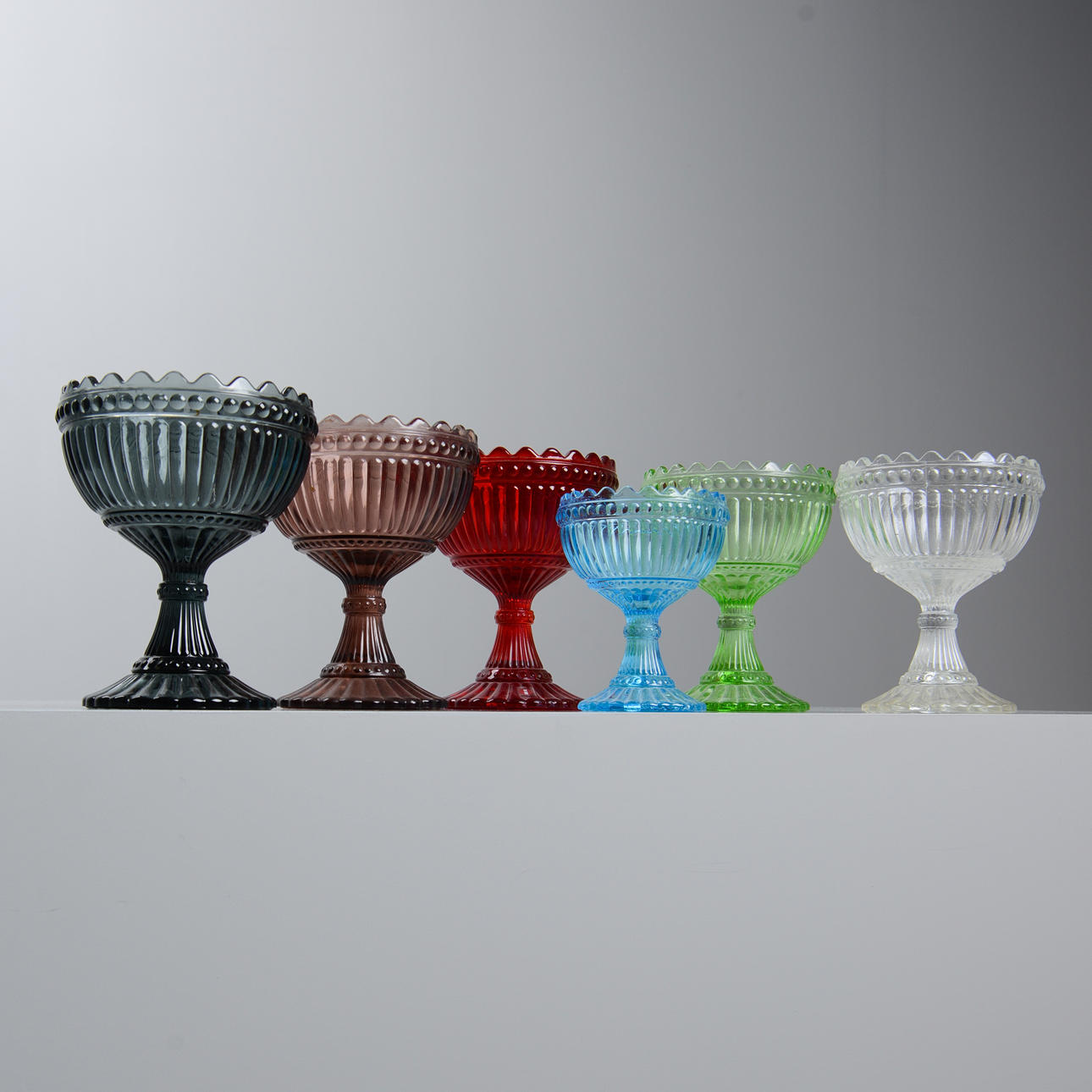 ARMI RATIA. A set of 6 glass bowls, “Mariskooli”, Marimekko/Iittala ...
