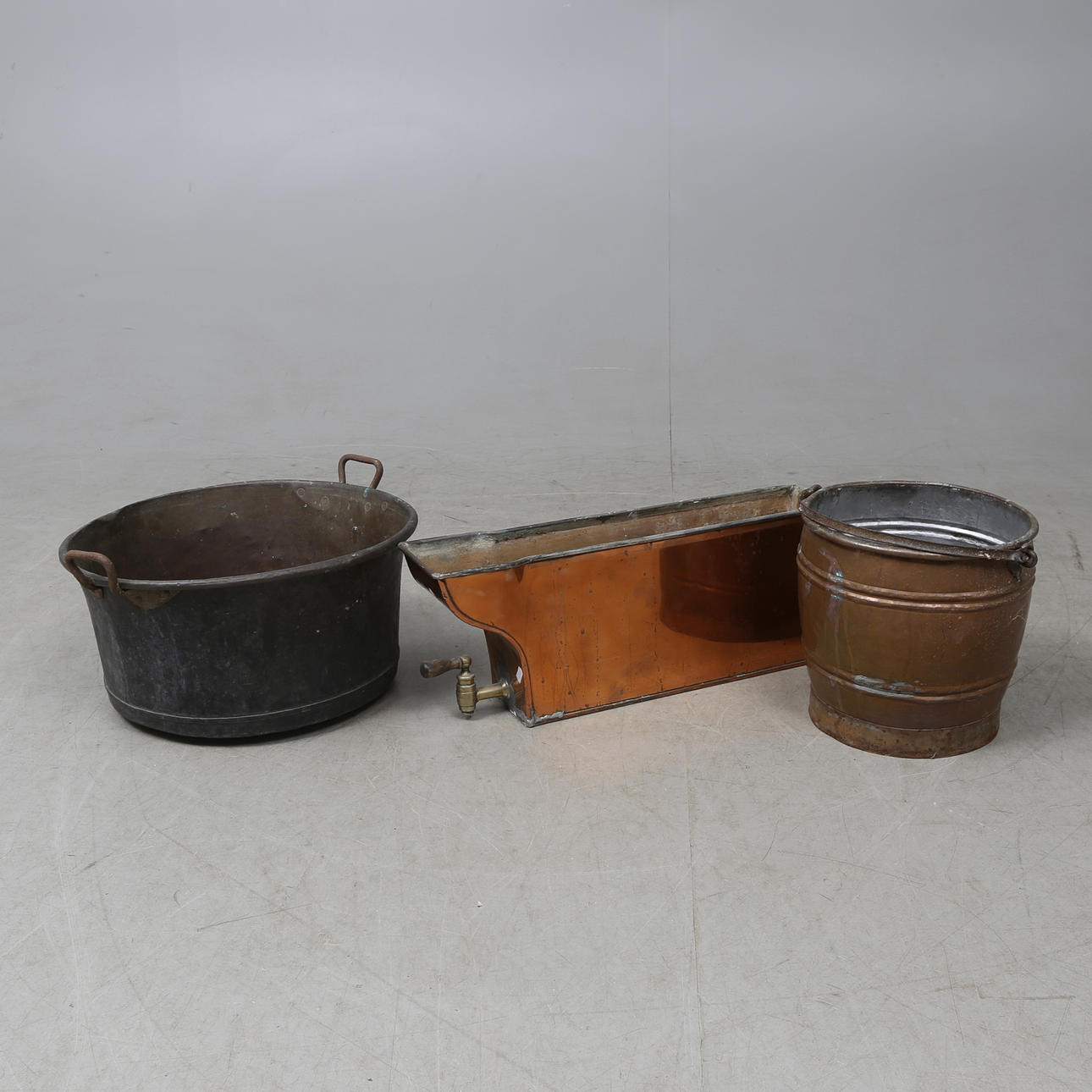 KOPPARFÖREMÅL, 3 delar, 1800-tal.