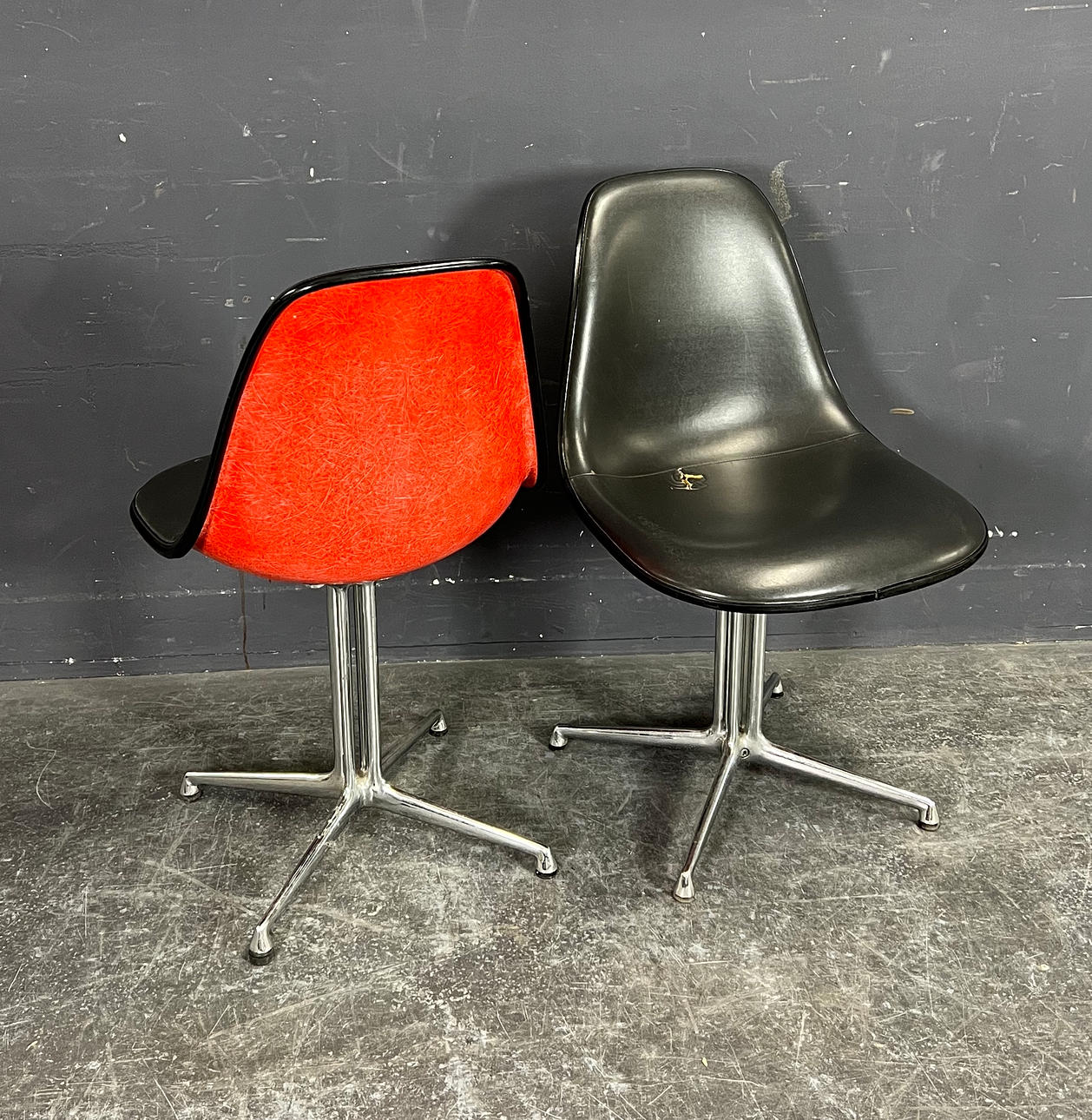 CHARLES & RAY EAMES. 2 DSL CHAIRS.