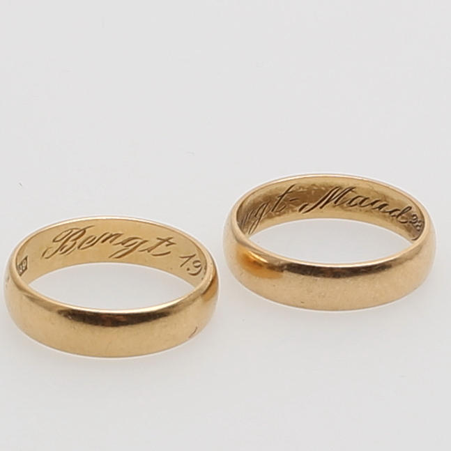 SLÄTA RINGAR, 2 st. 18 K guld, 1966. total vikt 7,94 g.