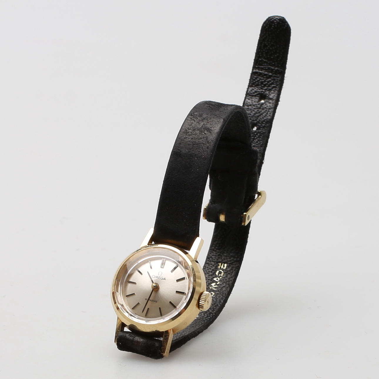 DAMARMBANDSUR Omega, 1960-tal. 18K guld.