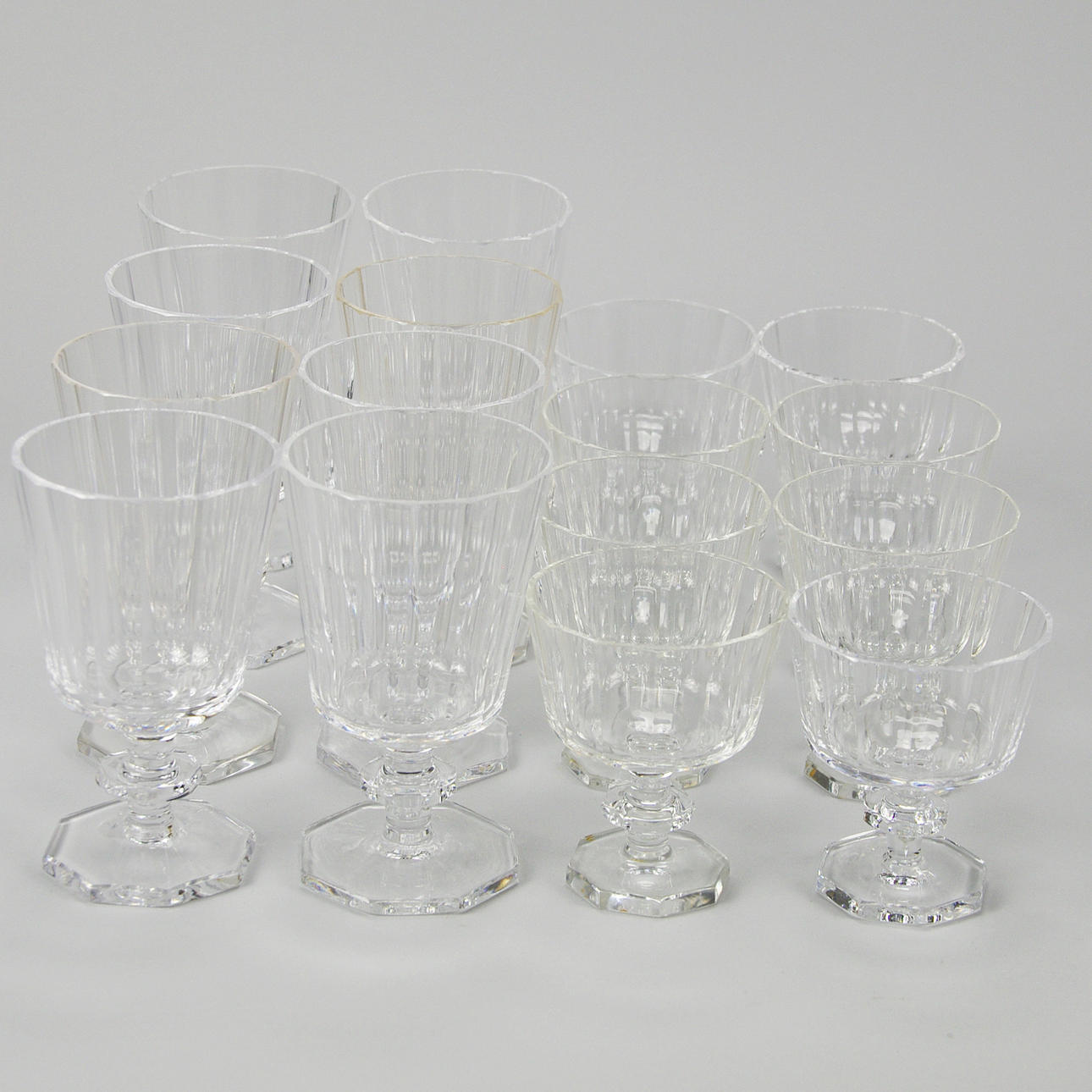 GLAS, 16 delar, "Karlberg", Elis Bergh, Kosta.