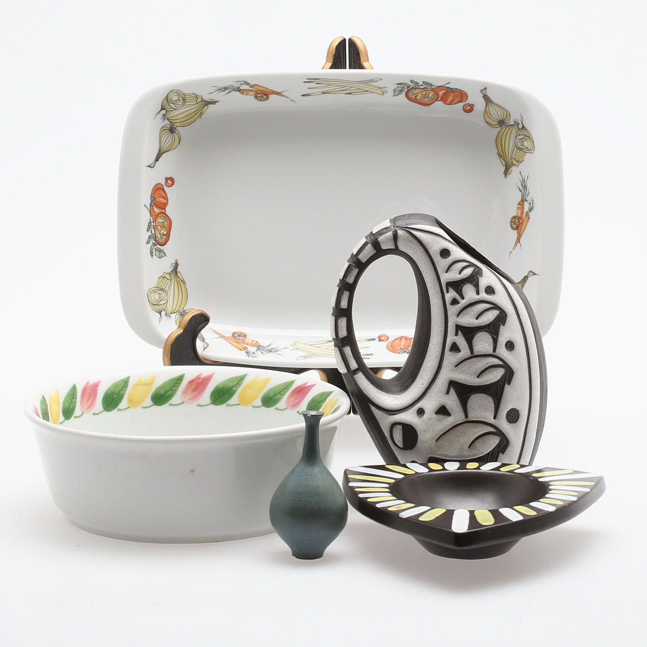 DIVERSE KERAMIK, 5 delar, 1900-talets andra hälft.