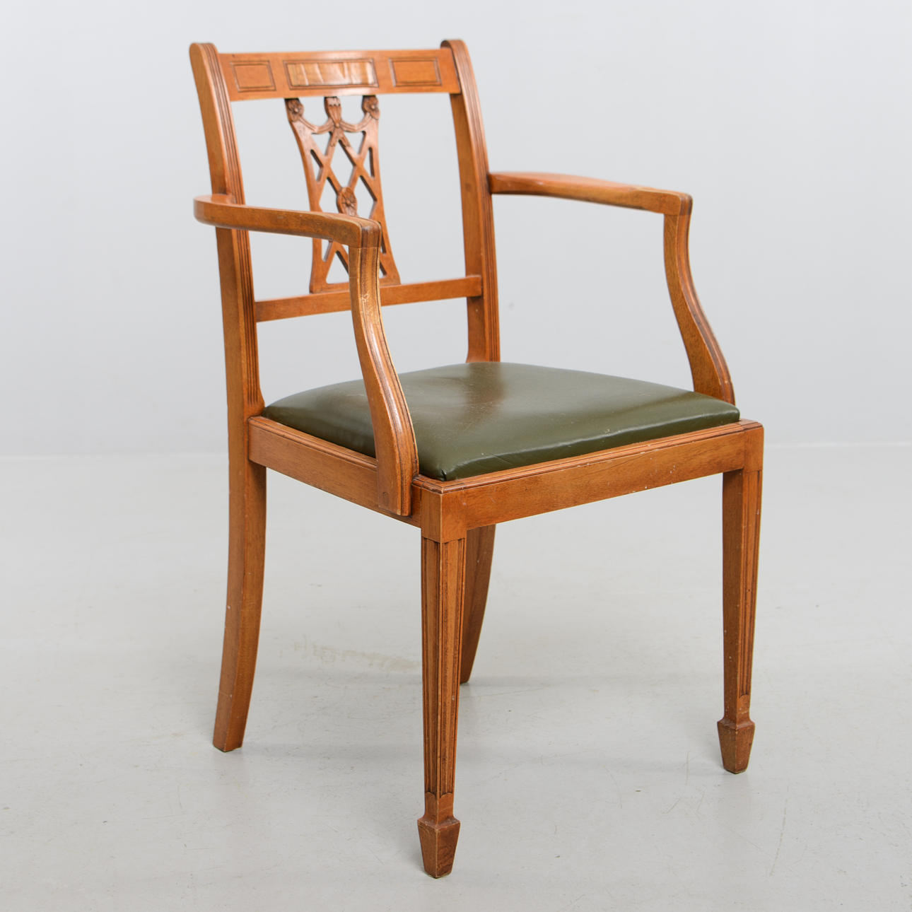 KARMSTOL, 1920/20-tal.