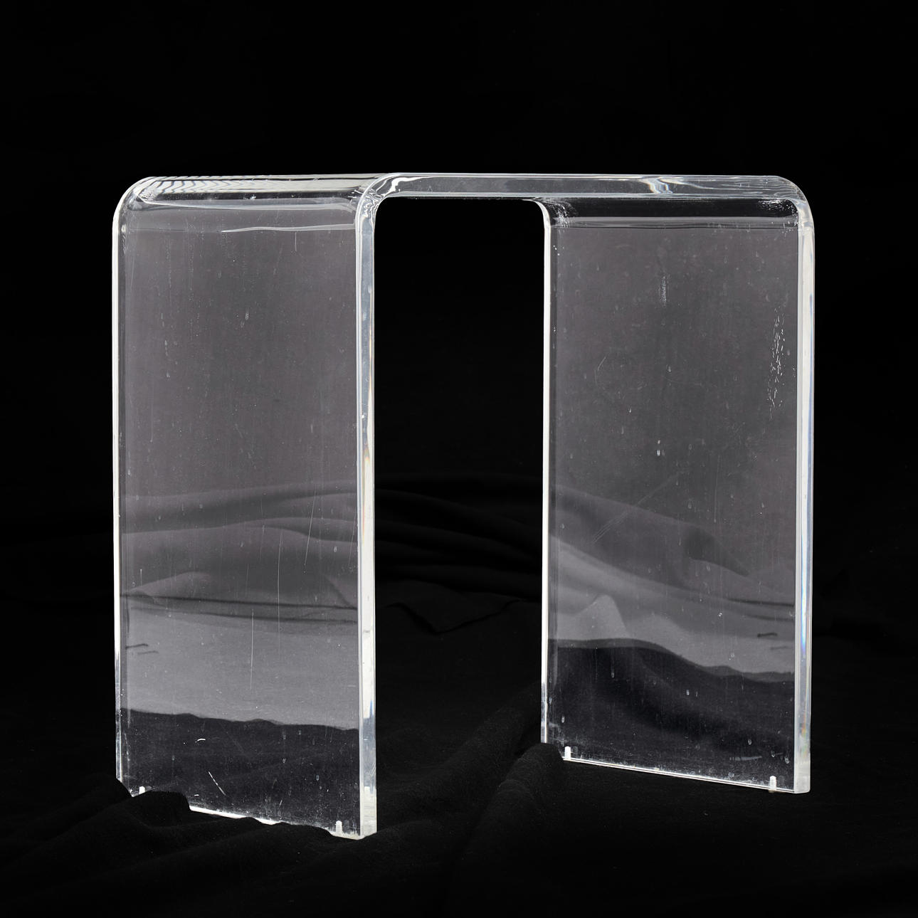 BEISTELLTISCH, Plexiglas.