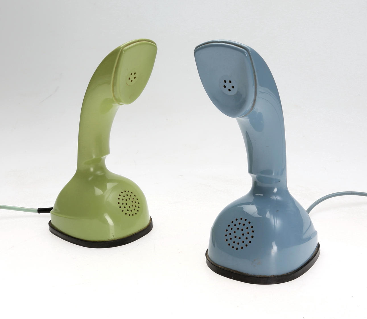 BORDSTELEFONER, 2 st, Ericofon sk Kobra.