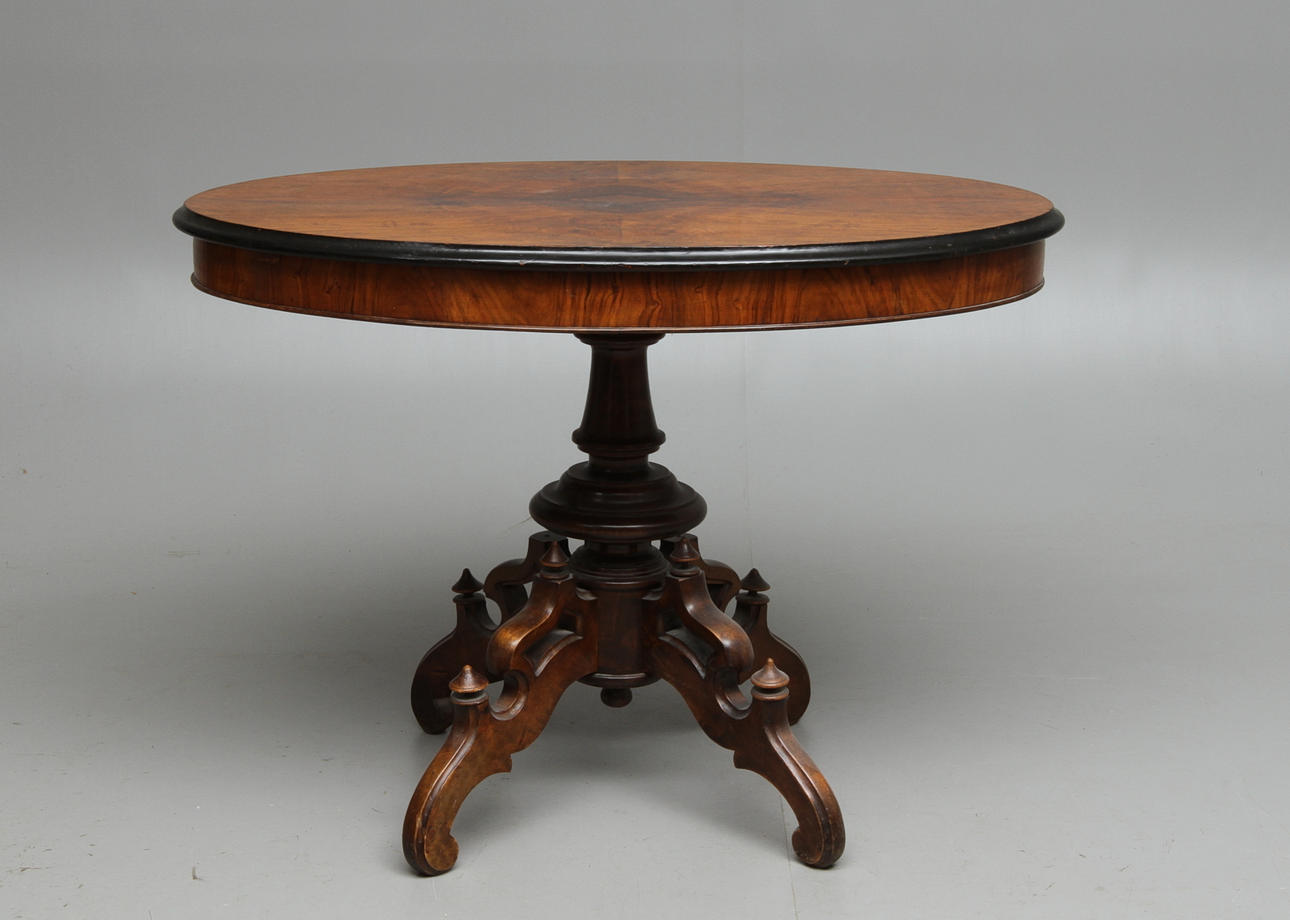 SALONGSBORD, på pelarfot, nyrokoko, 1800-tal.