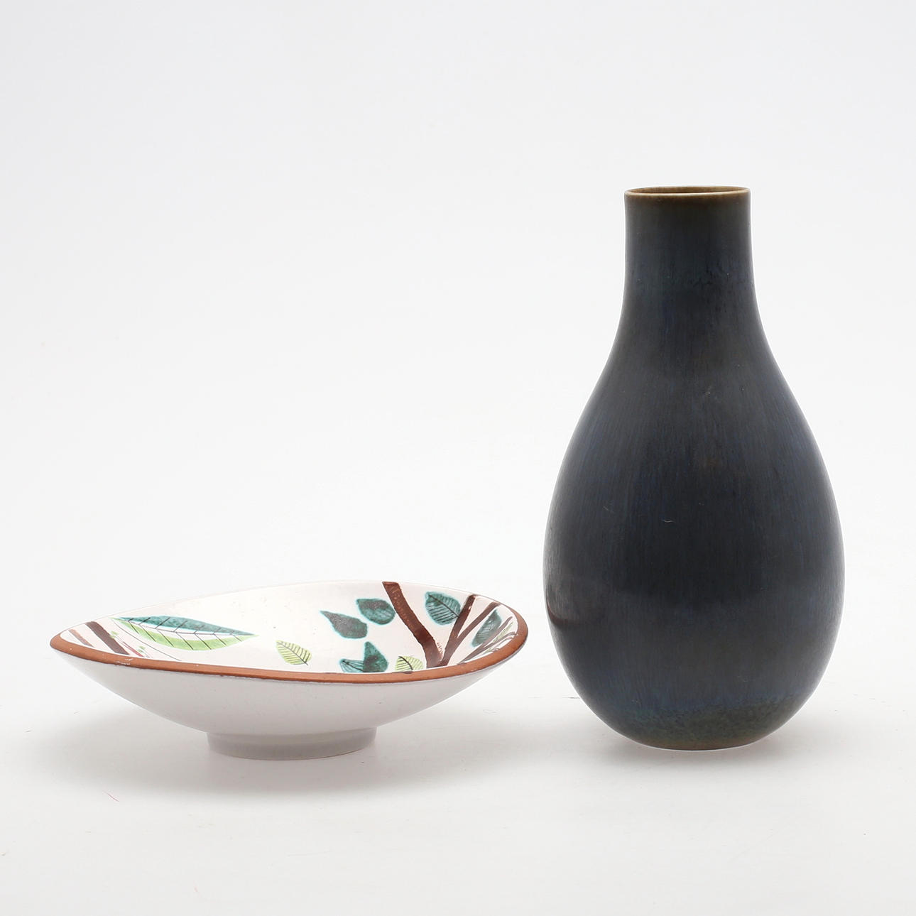 VAS, C H Stålhane, unik, samt SKÅLFAT, Gustavsberg, fajans/stengods, 1950-tal.