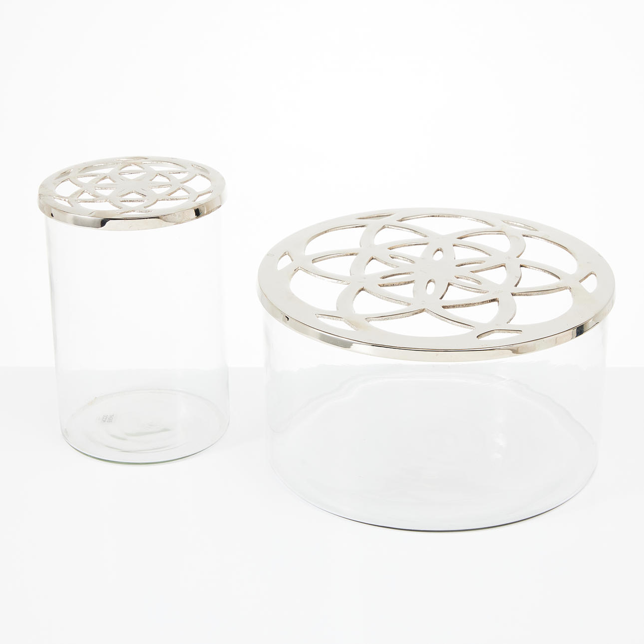 2 vases, Eightmood, labeled.