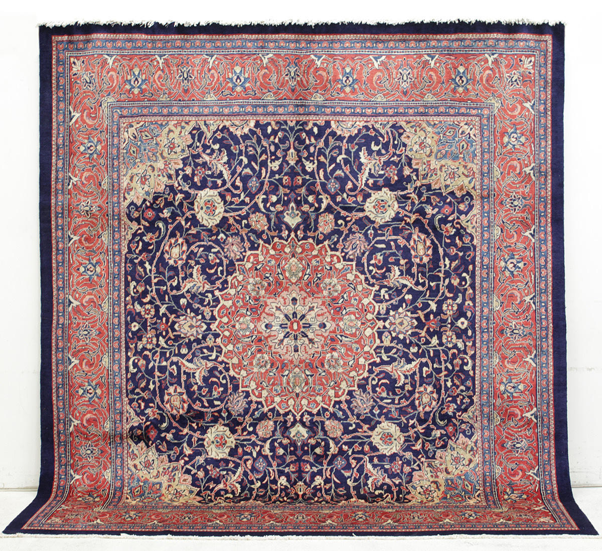 MATTA, Persisk, Mahal, (fine) 350 x 312 cm.