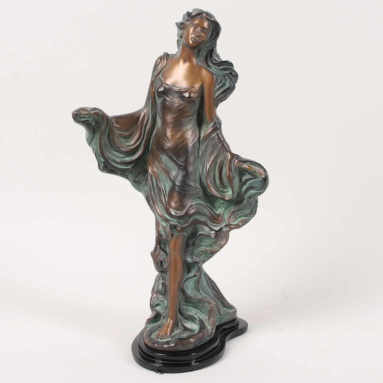 ALICE HEATH. Austin Sculpture, woman, art mass, signed, label