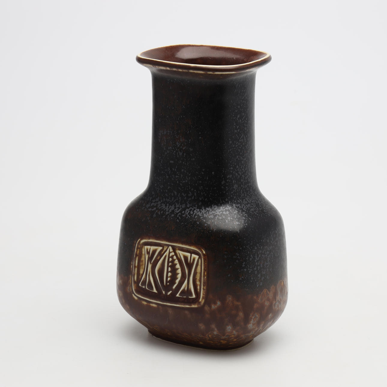 GUNNAR NYLUND. VAS, "ASO", Rörstrand.