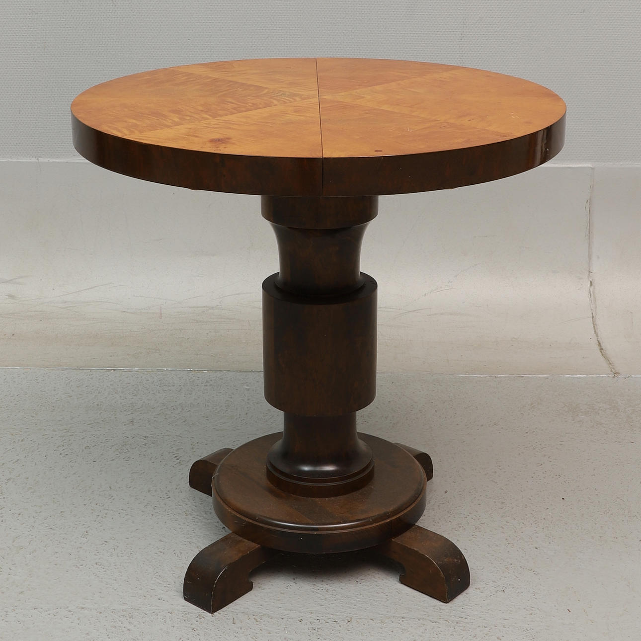 A column table, art deco, 1930s/40s.