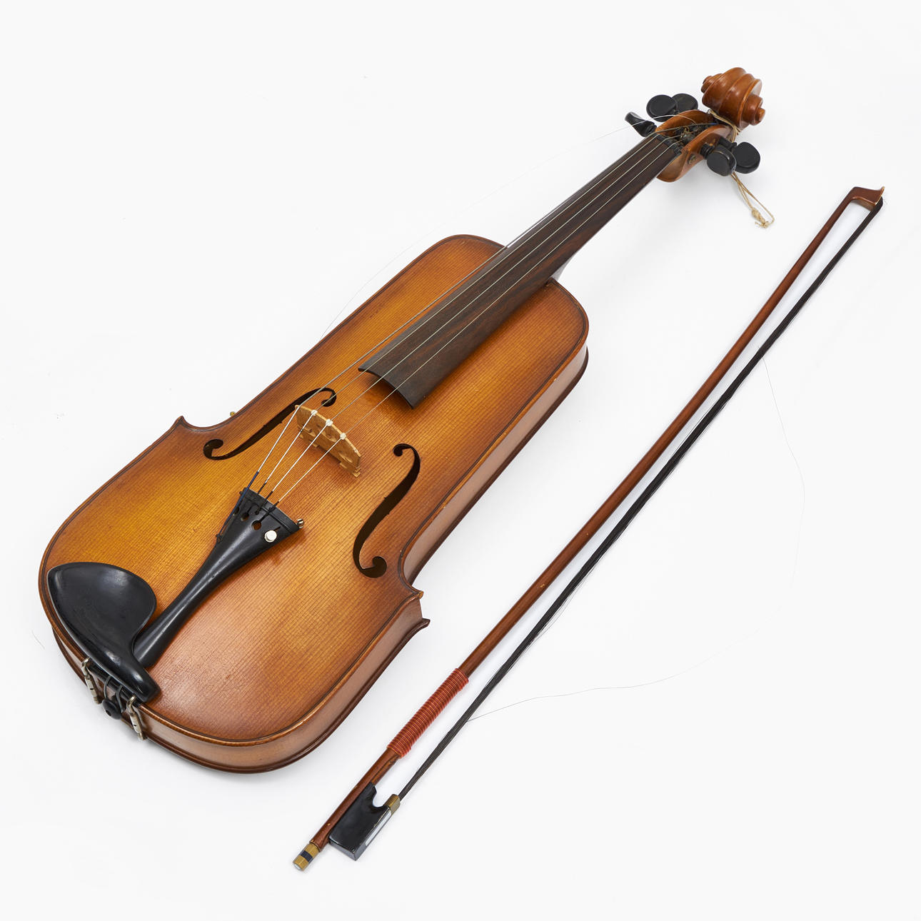 Violin, Göte Persson, 1950. With bag and string. Labeled.