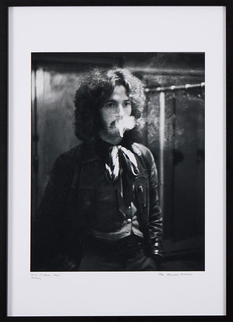 ERIC CLAPTON BACKSTAGE 1967 PHOTO.