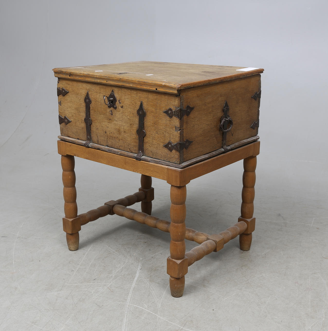 SKRIN PÅ BEN, 1700/1800-tal.