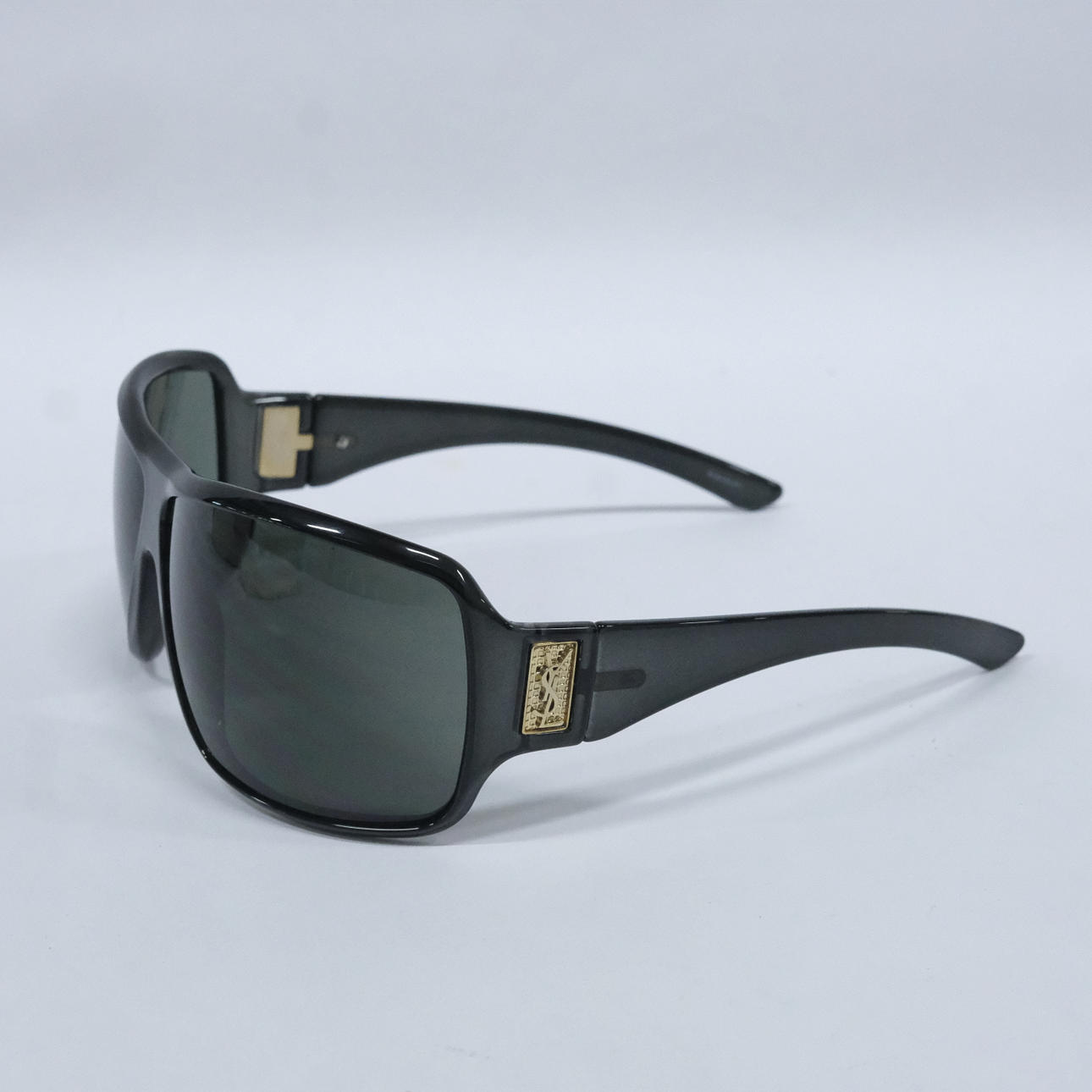 YSL, SOLGLASÖGON, YVES SAINT LAURENT.