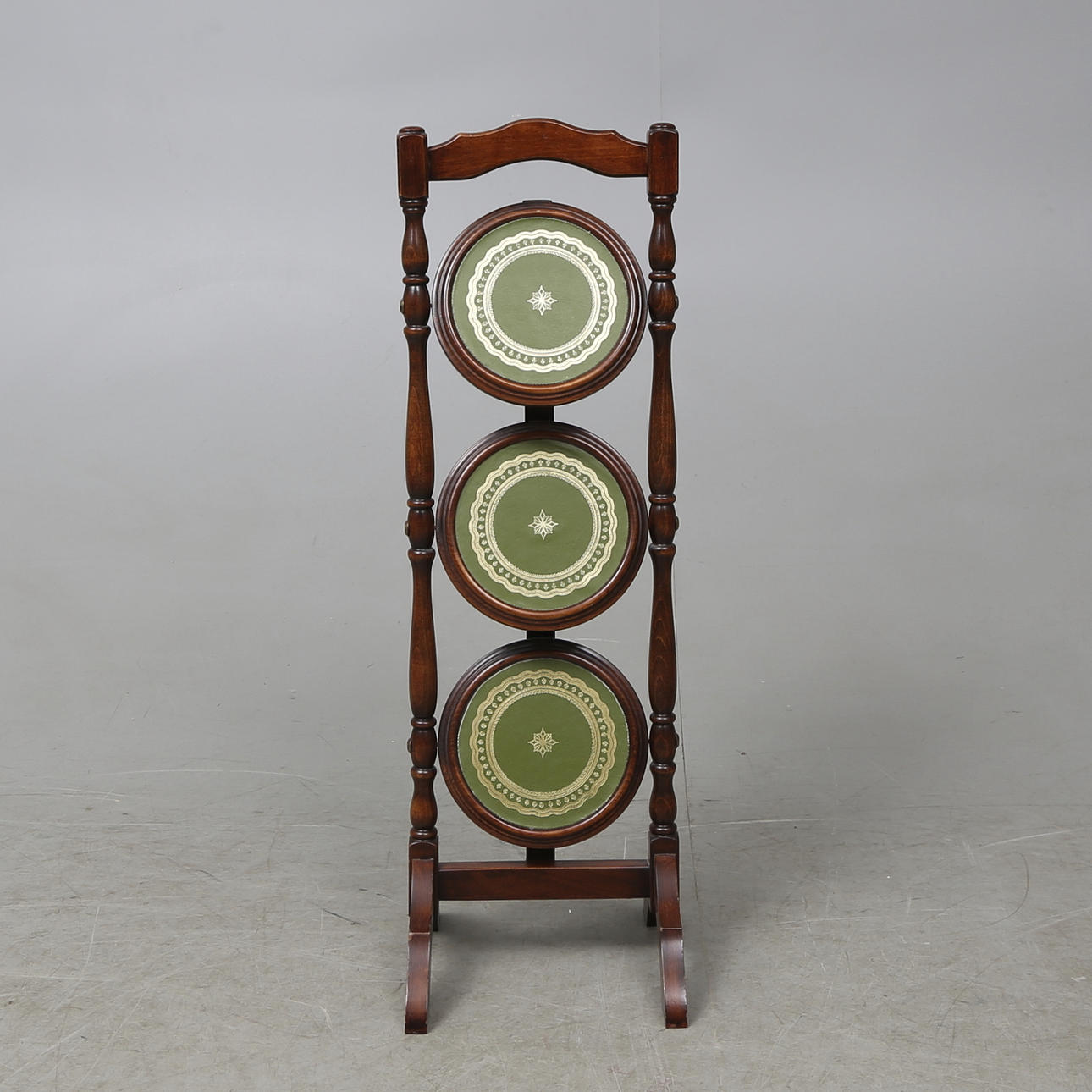 CAKE STAND, engelsk stil, 1900-tal.