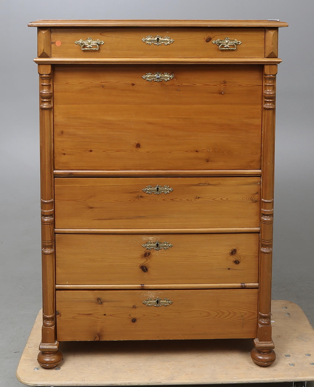 CHIFFONJÉ, sent 1800-tal.