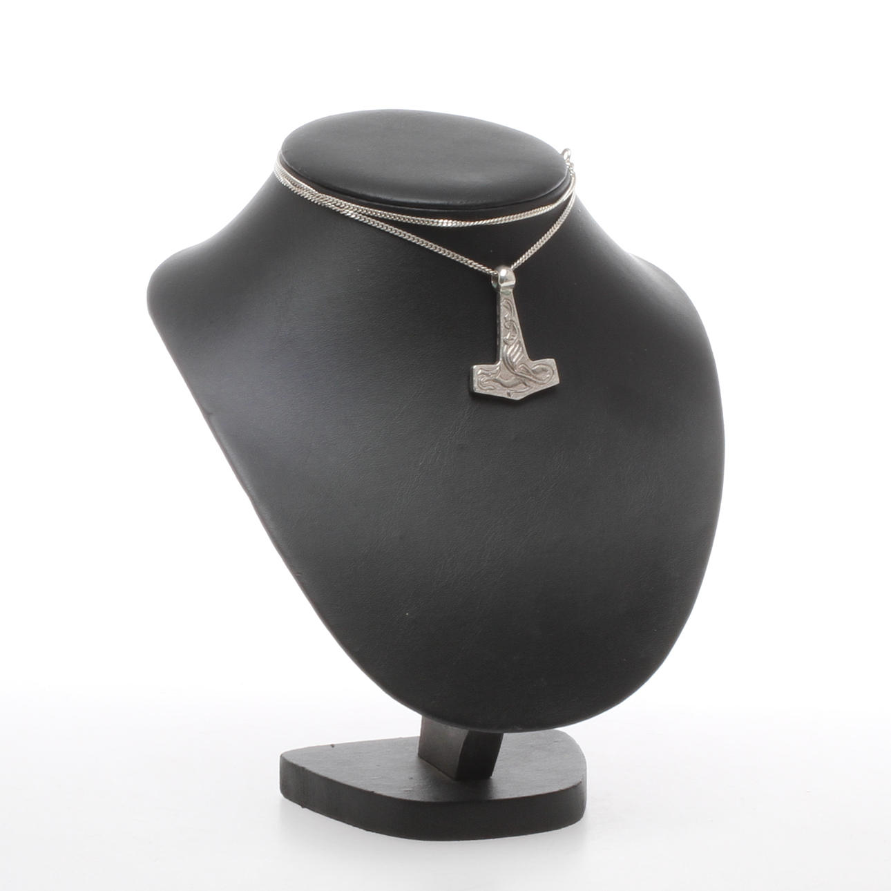 HÄNGE med kedja, silver, Jan Eve Stengårds Silversmide, Visby, 1999.