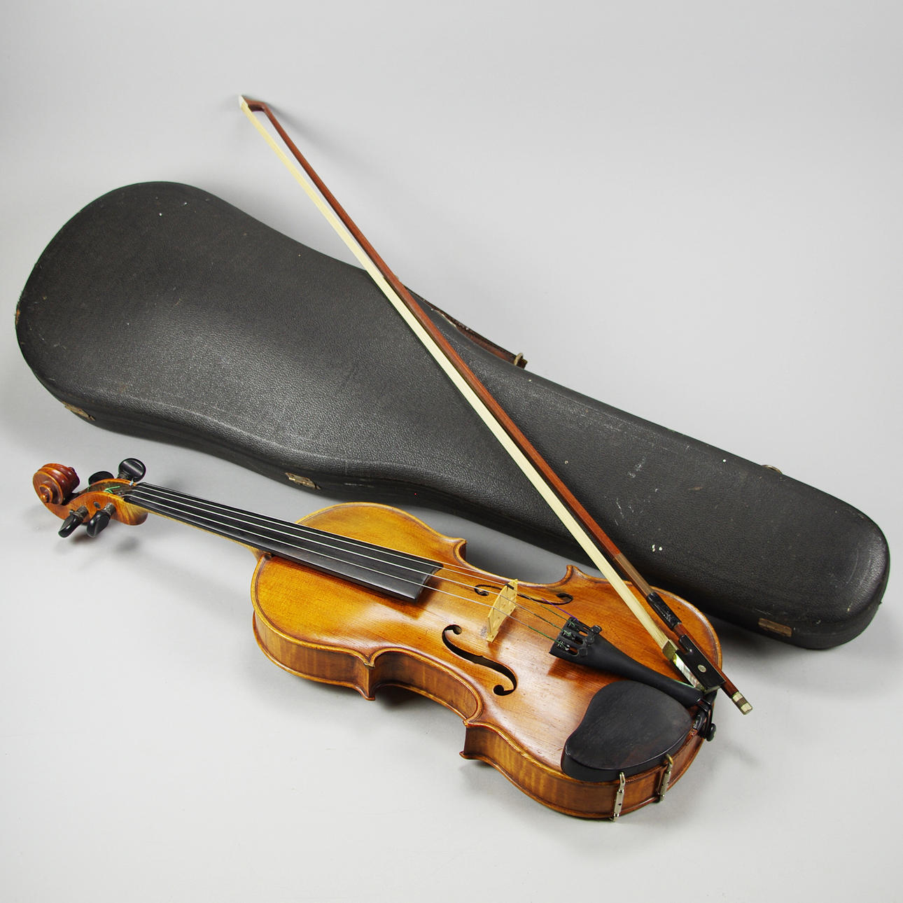 FIOL I LÅDA, Utställningsinstrument Nässjö1930.