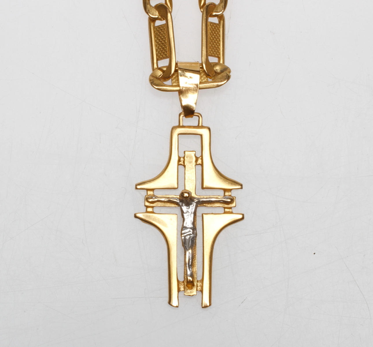 HALSKEDJA SAMT KRUCIFIX, 21k guld, vikt ca 29,2 gr.