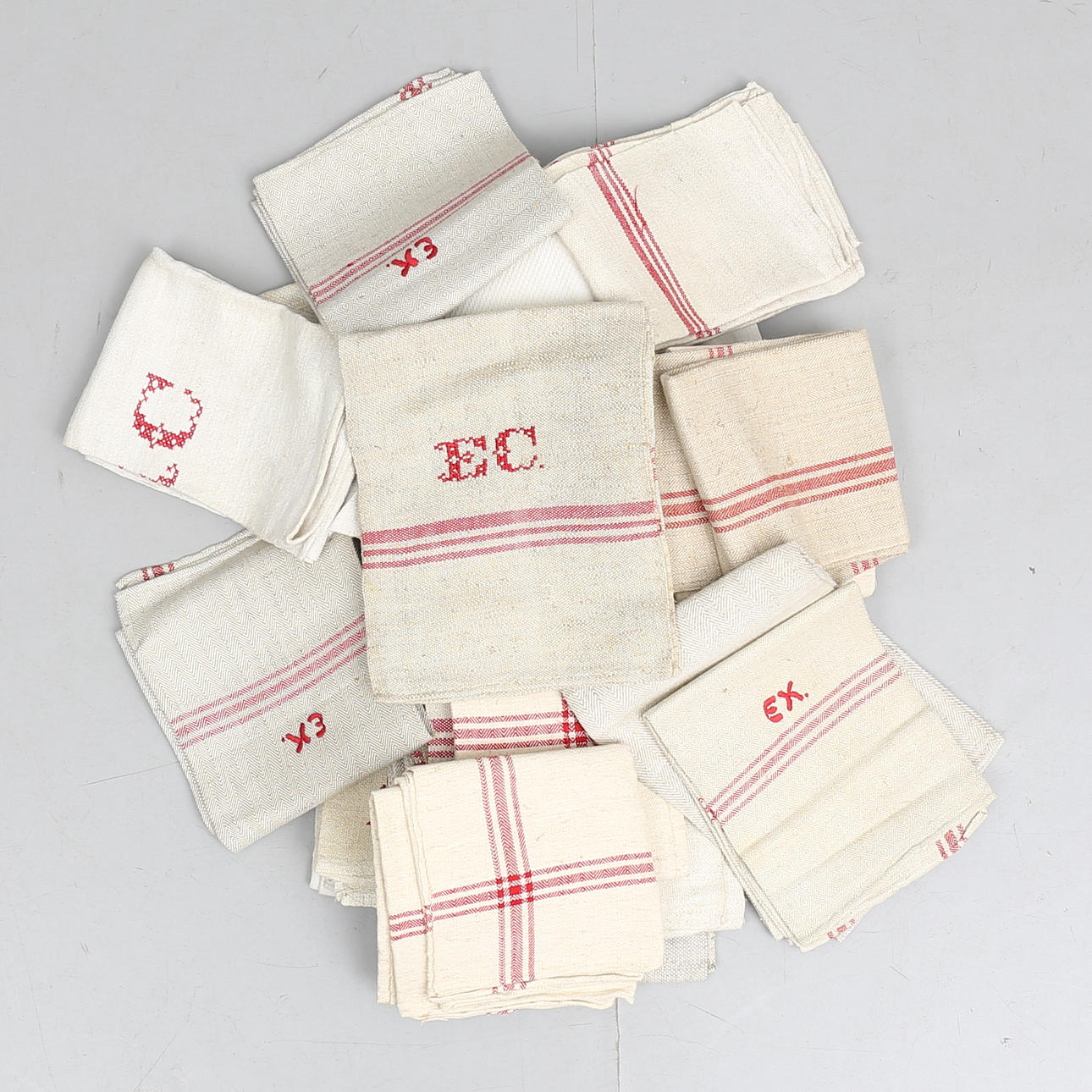 LINNEHANDUKAR, 24 st, 1900-tal.