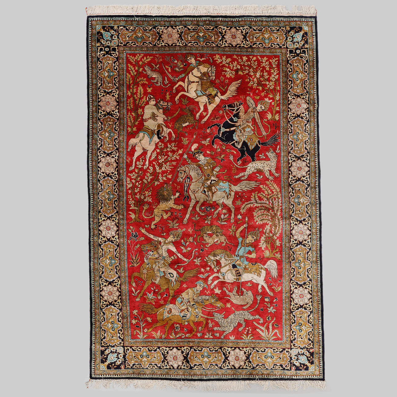 MATTA, Gohm, silke. Mått ca 134x216 cm.